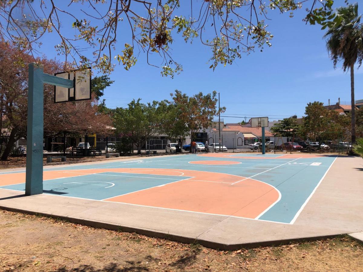 Departamento Céntrico Junto Al Parque Apartamento Mazatlán